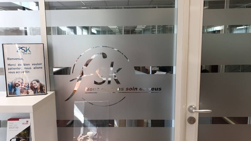 Fabrication et pose de signalétique intérieure à Lyon, 69