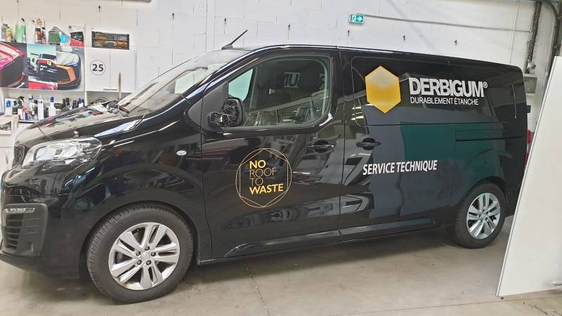 Conception et pose d'adhésif pour flocage de véhicule à Lyon en région Rhône Alpes