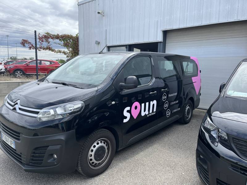 Marquage publicitaire véhicule de tourisme à Lyon