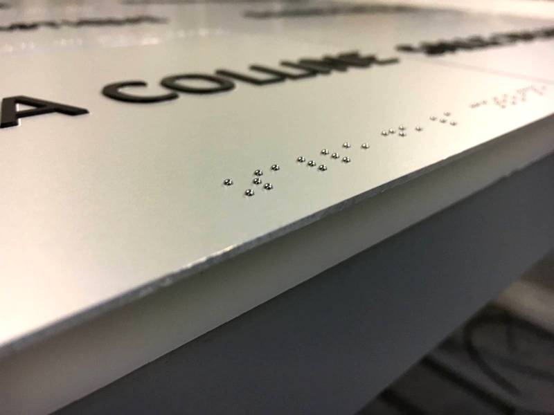 Signalétique accessibilité handicaps Lyon 69 - Rhône-Alpes