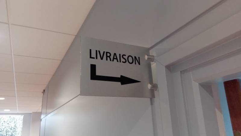 Fabrication et pose de signalétique intérieure à Lyon, 69
