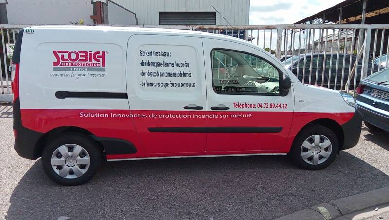 Marquage publicitaire sur mesure pour véhicule professionnel à Lyon, en région Rhône Alpes