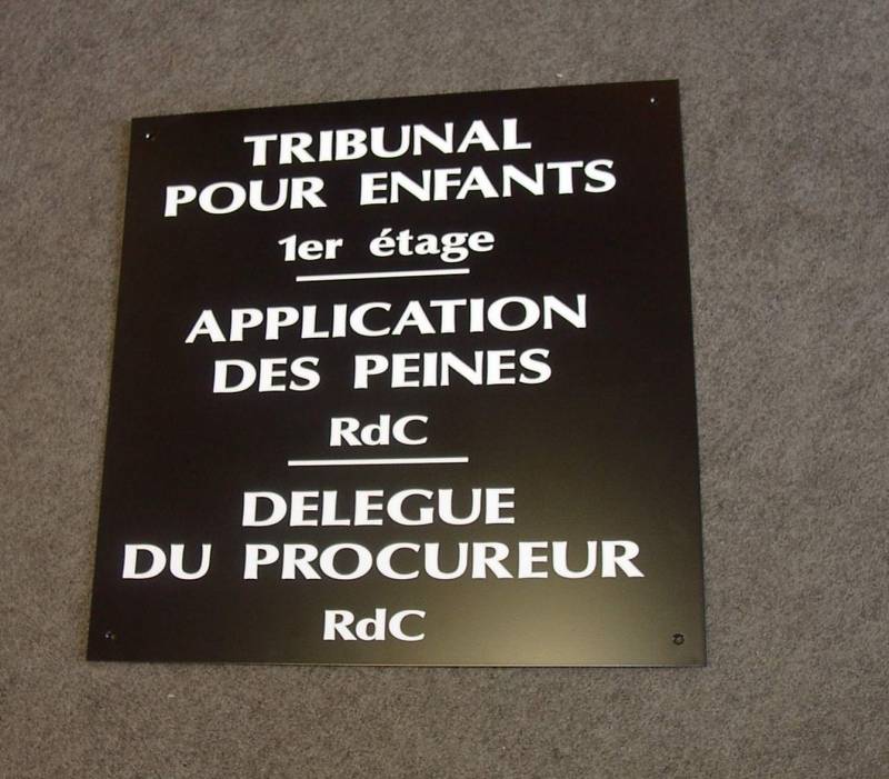 Gravure professionnelle, mécanique ou marquage laser sur Lyon, 69