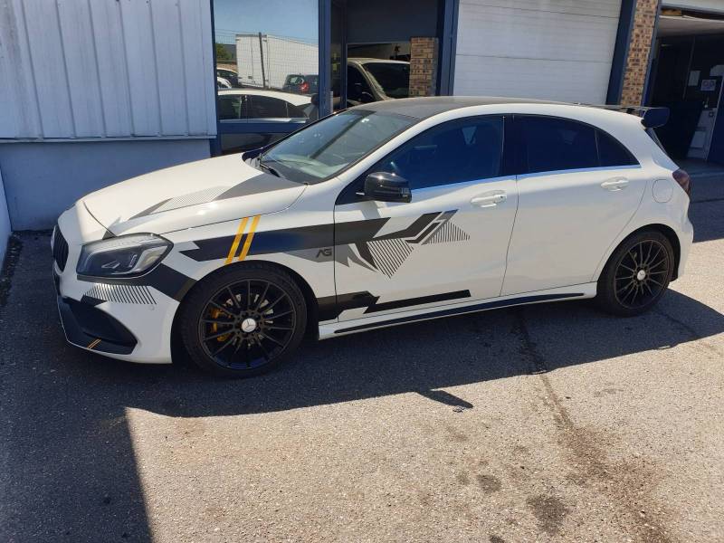 Déco personnalisée sur véhicule à Lyon