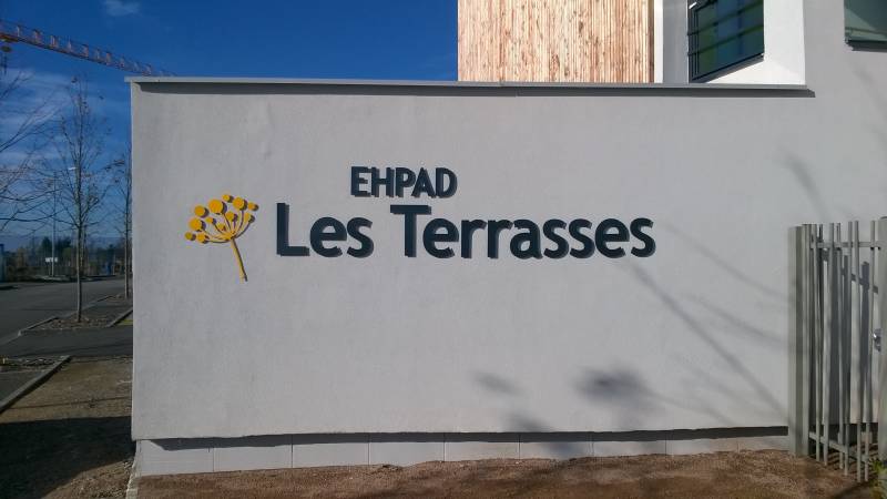 Signalétique intérieure et extérieure pour professionnel à Vénissieux en région Lyonnaise